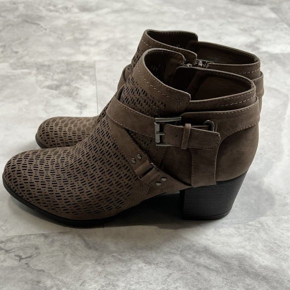 INDIGO rd Sablena Laser Cut Booties Size 8.5 Brown Ankle Buckle‎ Heel Boots - Picture 5 of 8